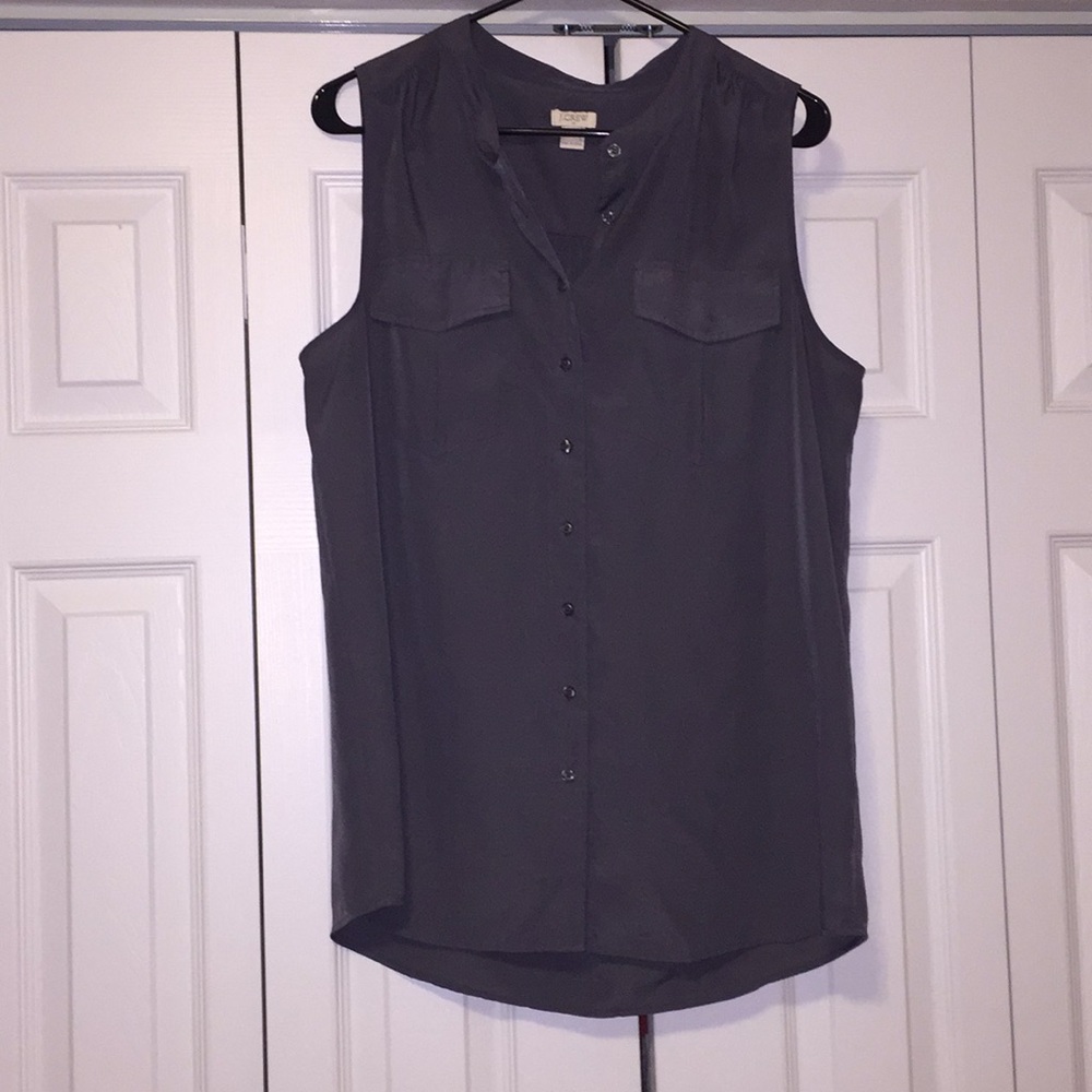 Sleeveless blouse